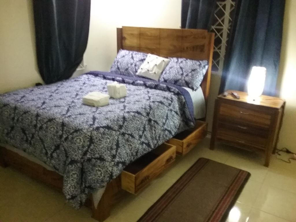 Cheerful 2-Bedroom Home In Falmouth Garden 외부 사진